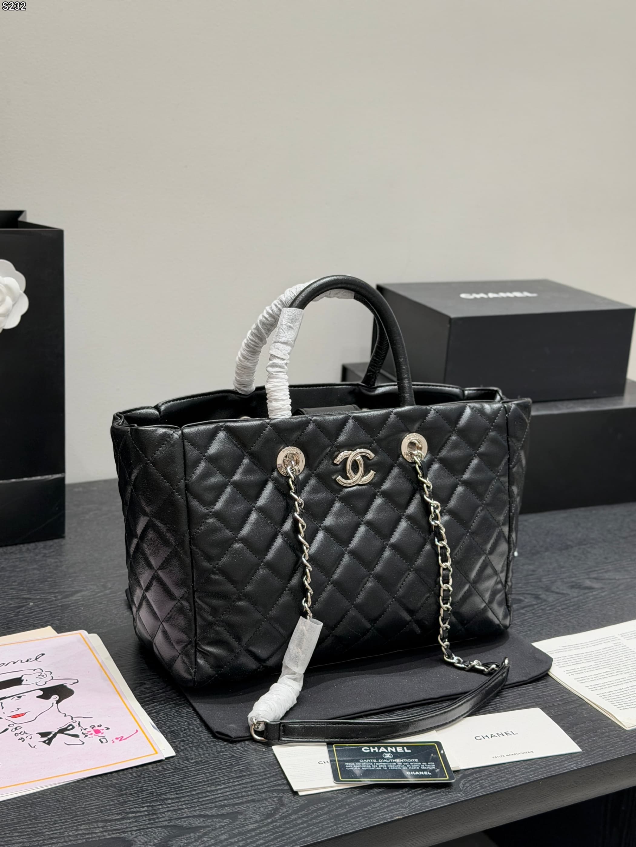 Chanel 香奈儿 Chanel 菱格纹托特包Tote小号沙滩包菜篮子 经典