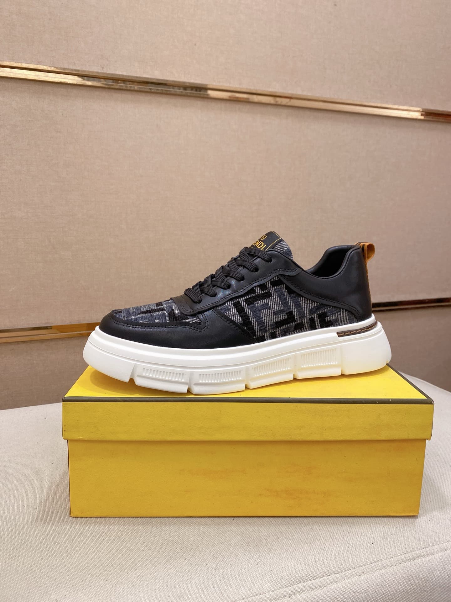 Fendi Fendi (Fendi) 👊🏻 Upper: 🇮🇹 Imported cowhide leather 🇩�