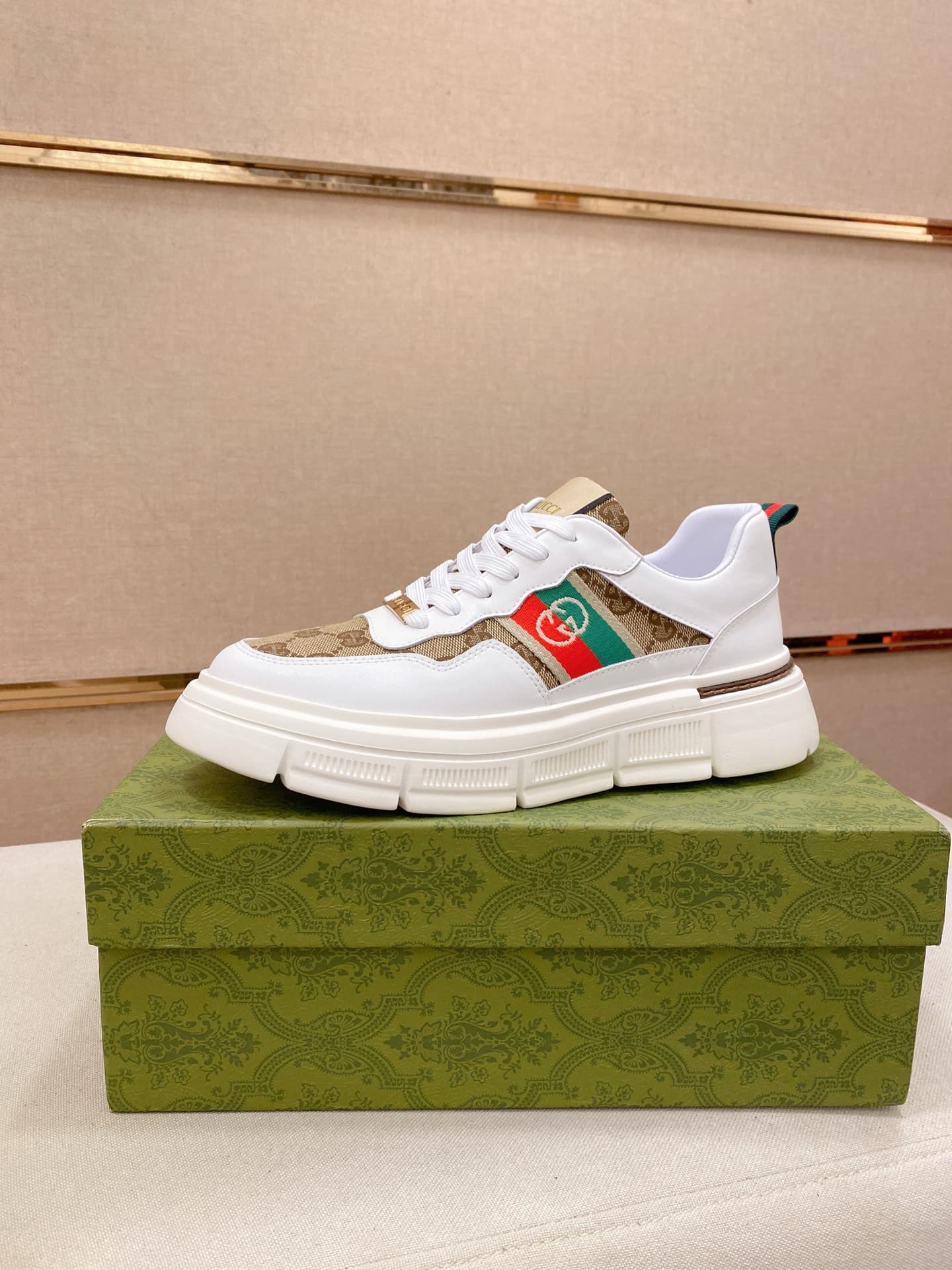 Gucci Gucci (Gucci) Goes Public