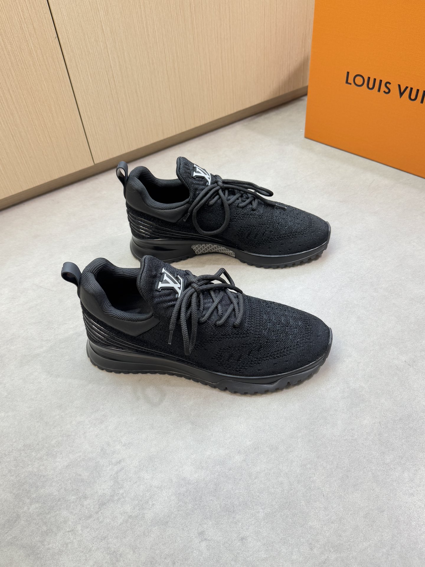 Louis Vuitton Louis Vuitton 4001 休闲运动鞋