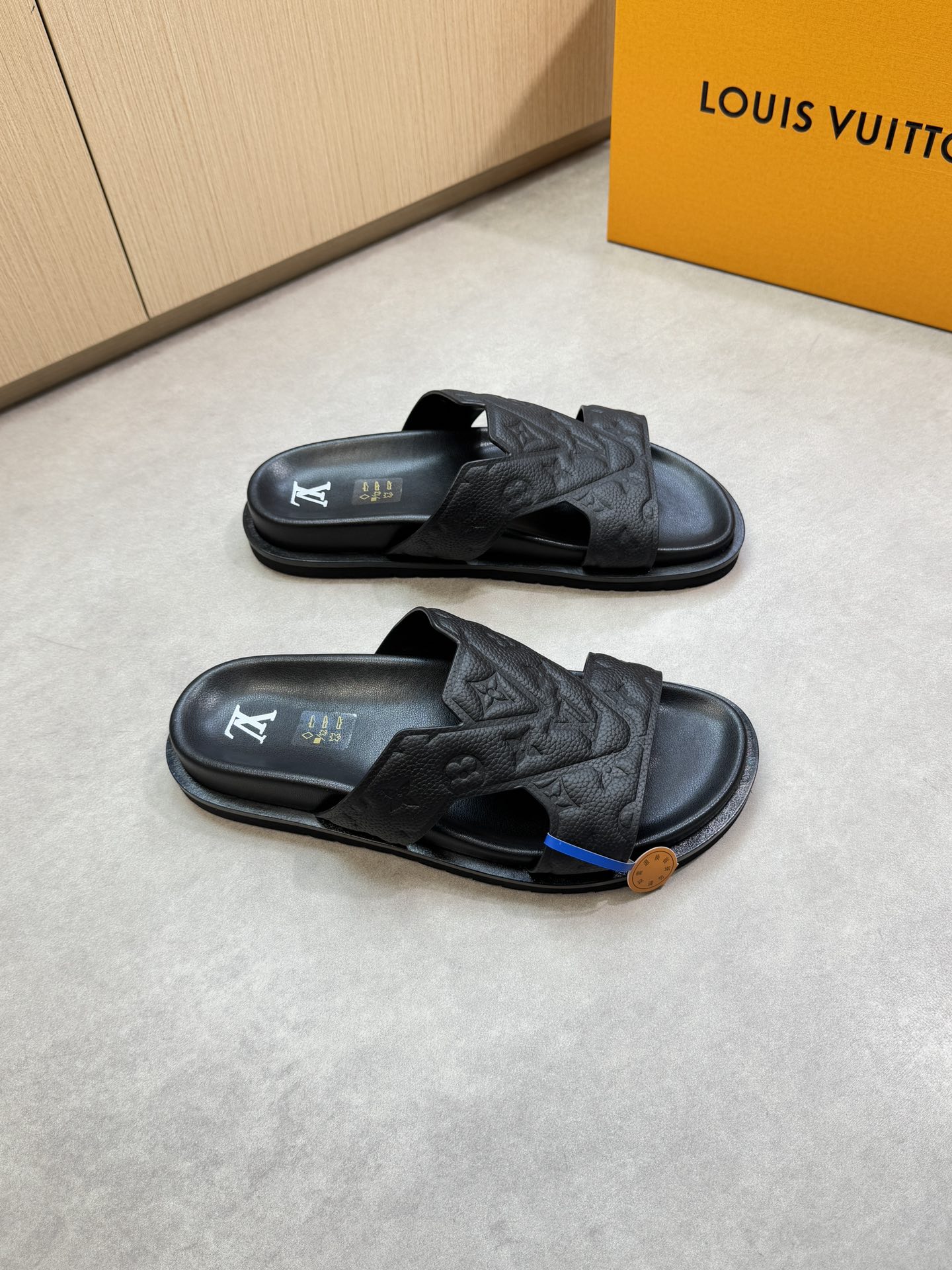 Louis Vuitton Louis Vuitton 4002 拖鞋