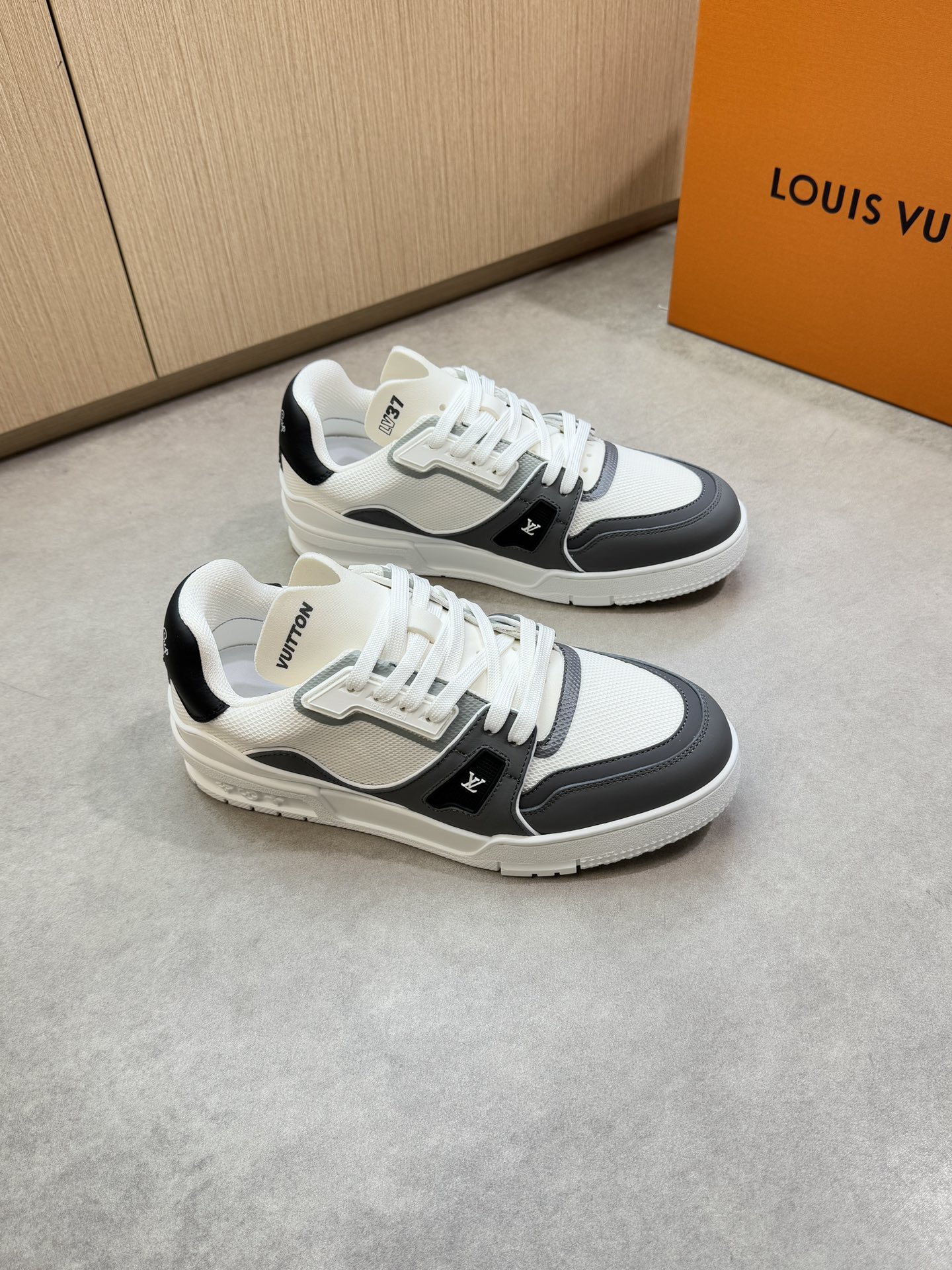 Louis Vuitton Louis Vuitton 5001 休闲运动鞋