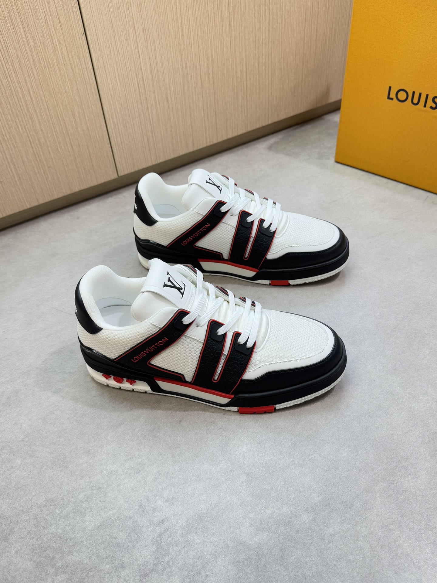 Louis Vuitton Louis Vuitton 5001 休闲运动鞋