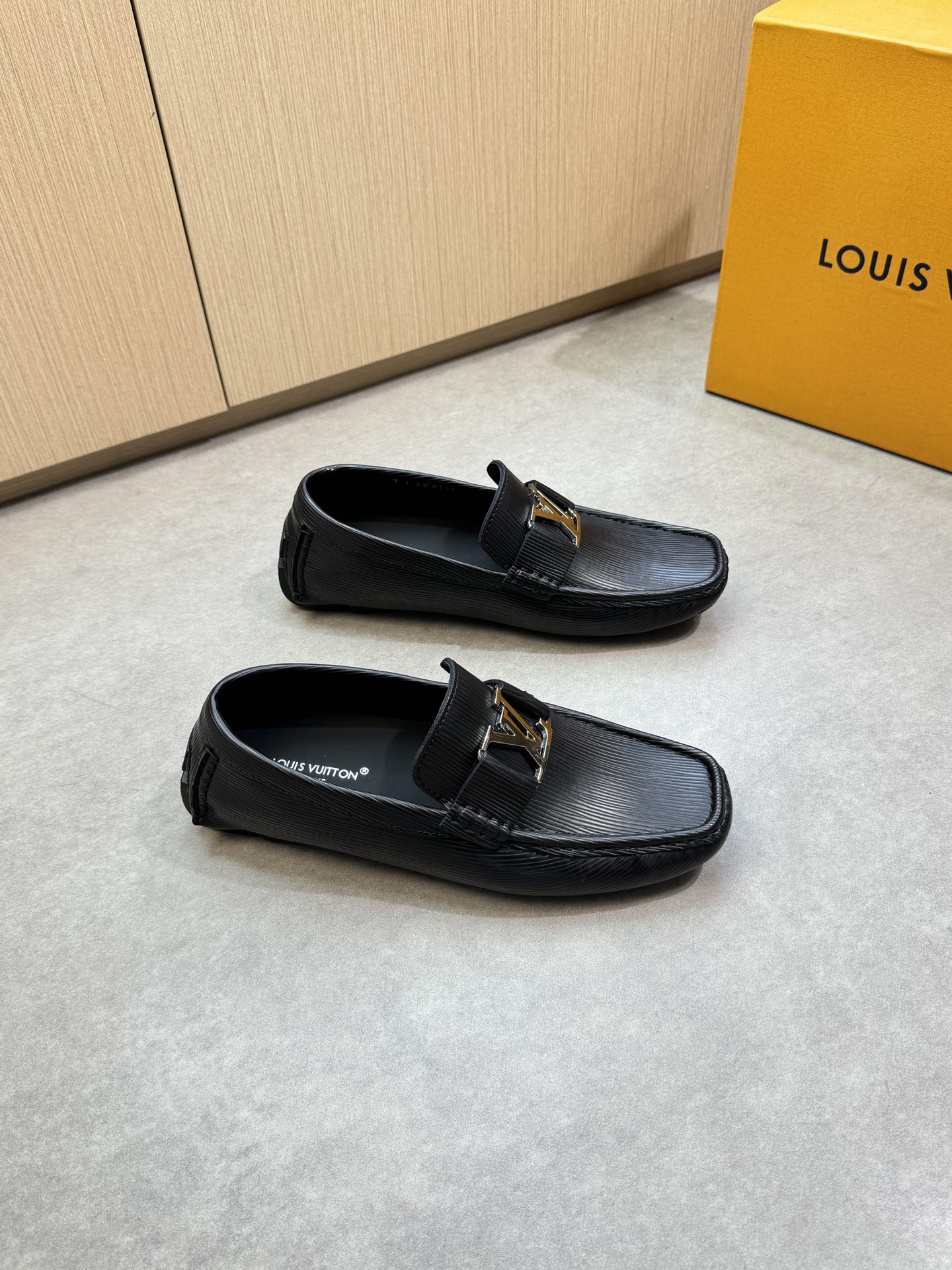 Louis Vuitton Louis Vuitton 4001